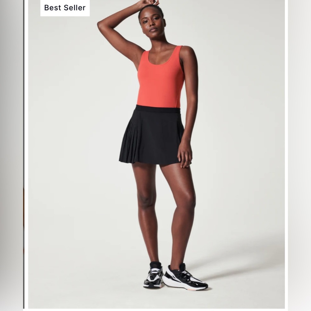 SPANX pleated get moving skort. 14” BNWT